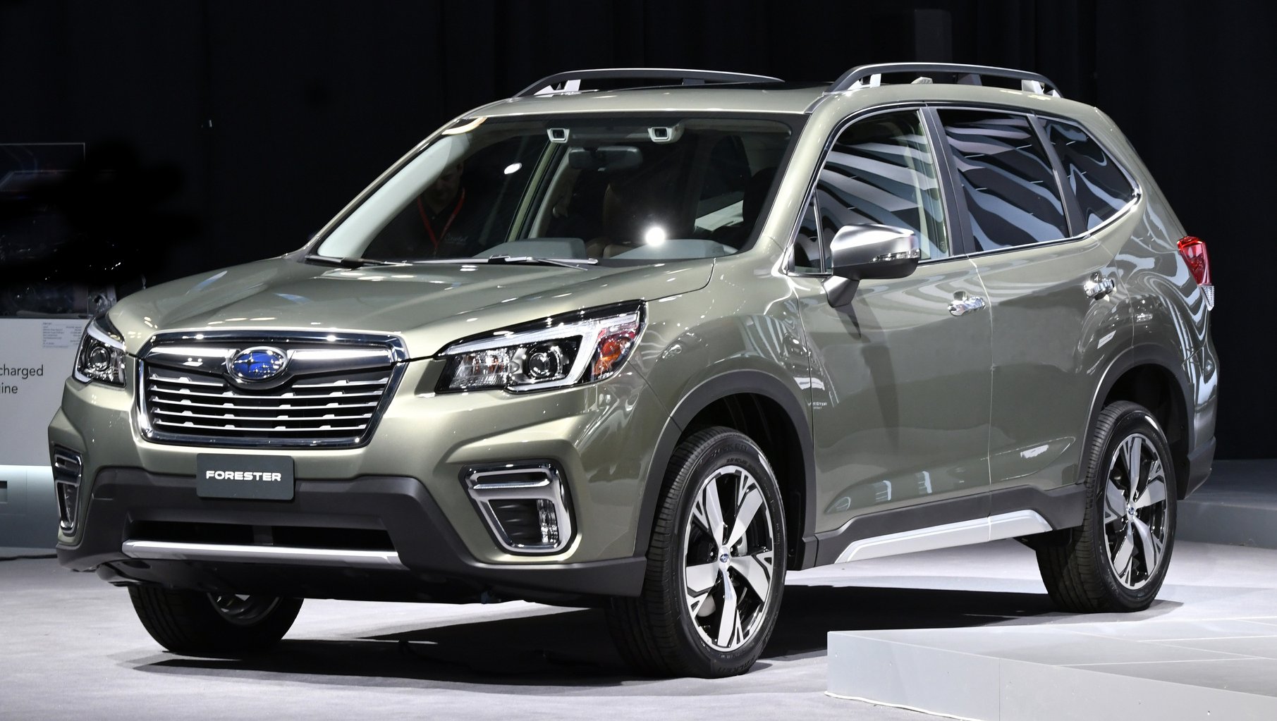 giá xe subaru forester